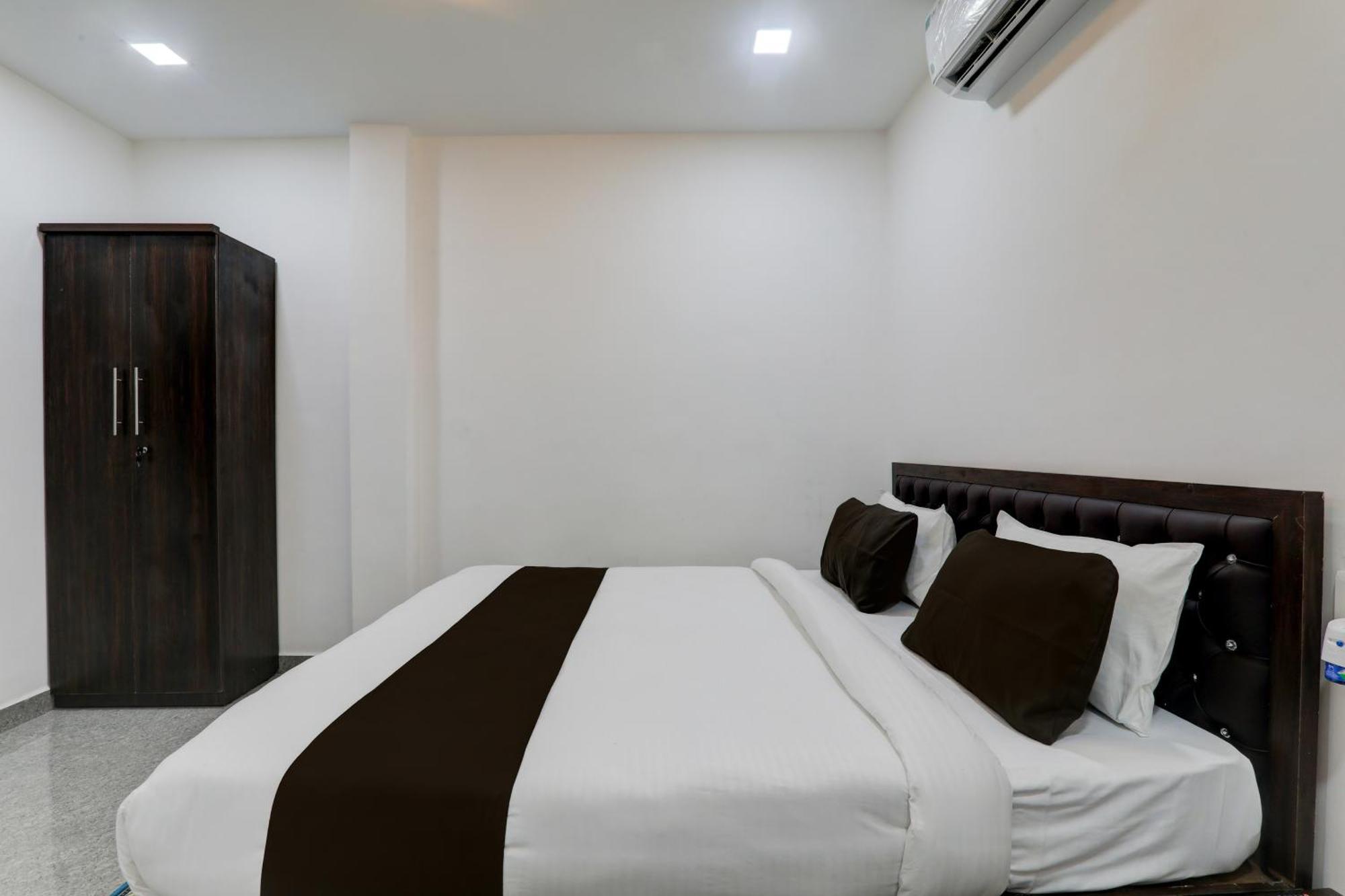 Super Hotel O Flagship Hotel Mk Palace Lucknow Exteriör bild