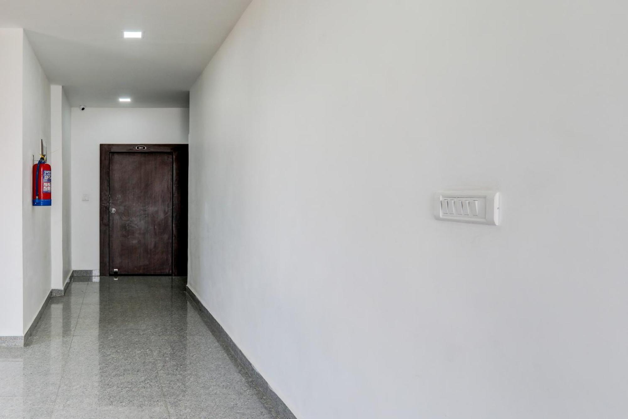 Super Hotel O Flagship Hotel Mk Palace Lucknow Exteriör bild