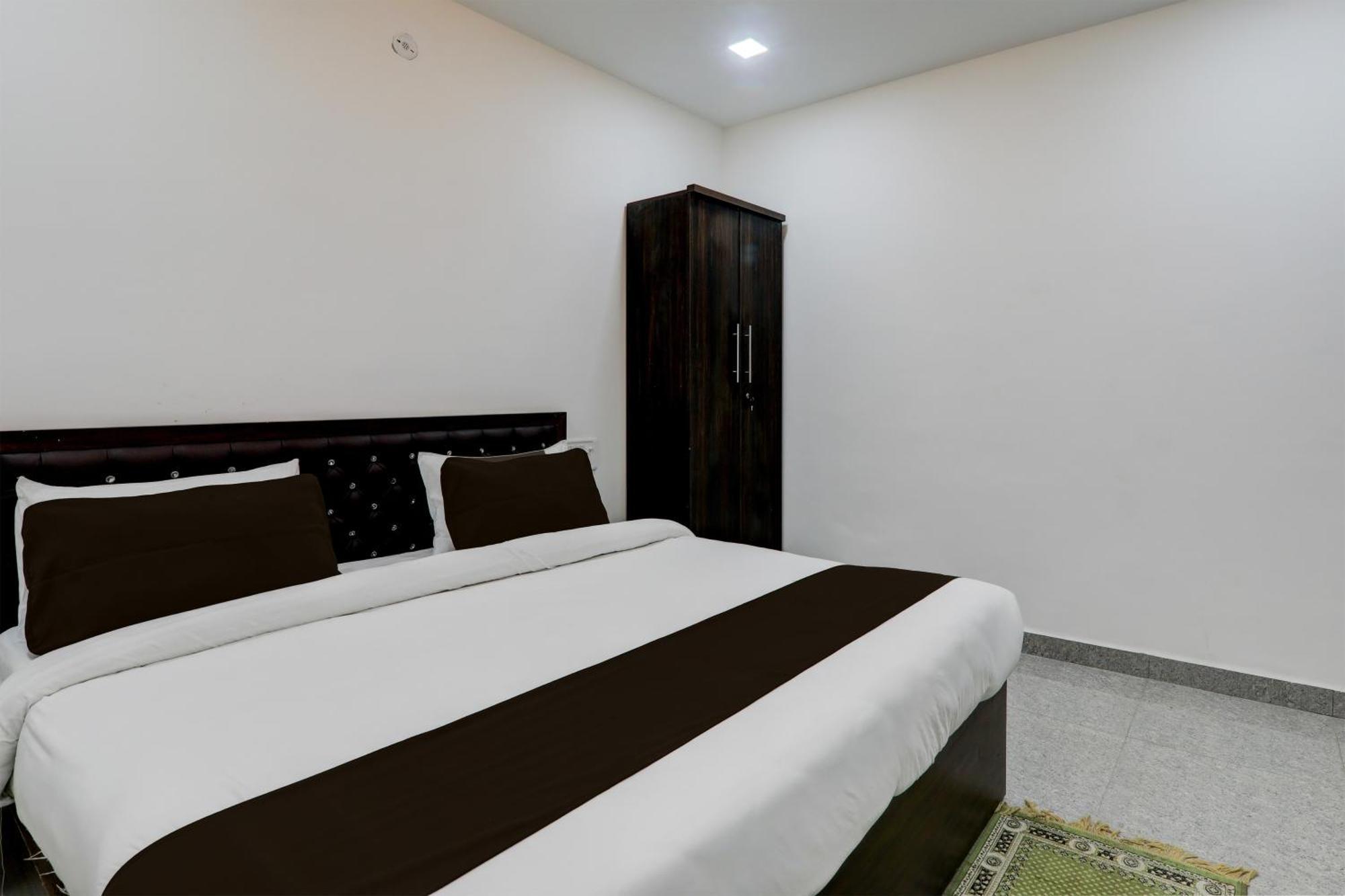 Super Hotel O Flagship Hotel Mk Palace Lucknow Exteriör bild